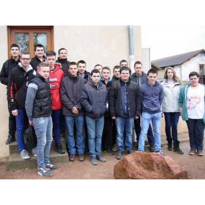 LES JEUNES DE RESSINS MOBILISES POUR LE COMICE